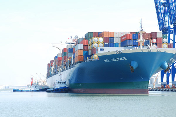 Towage in Vungtau